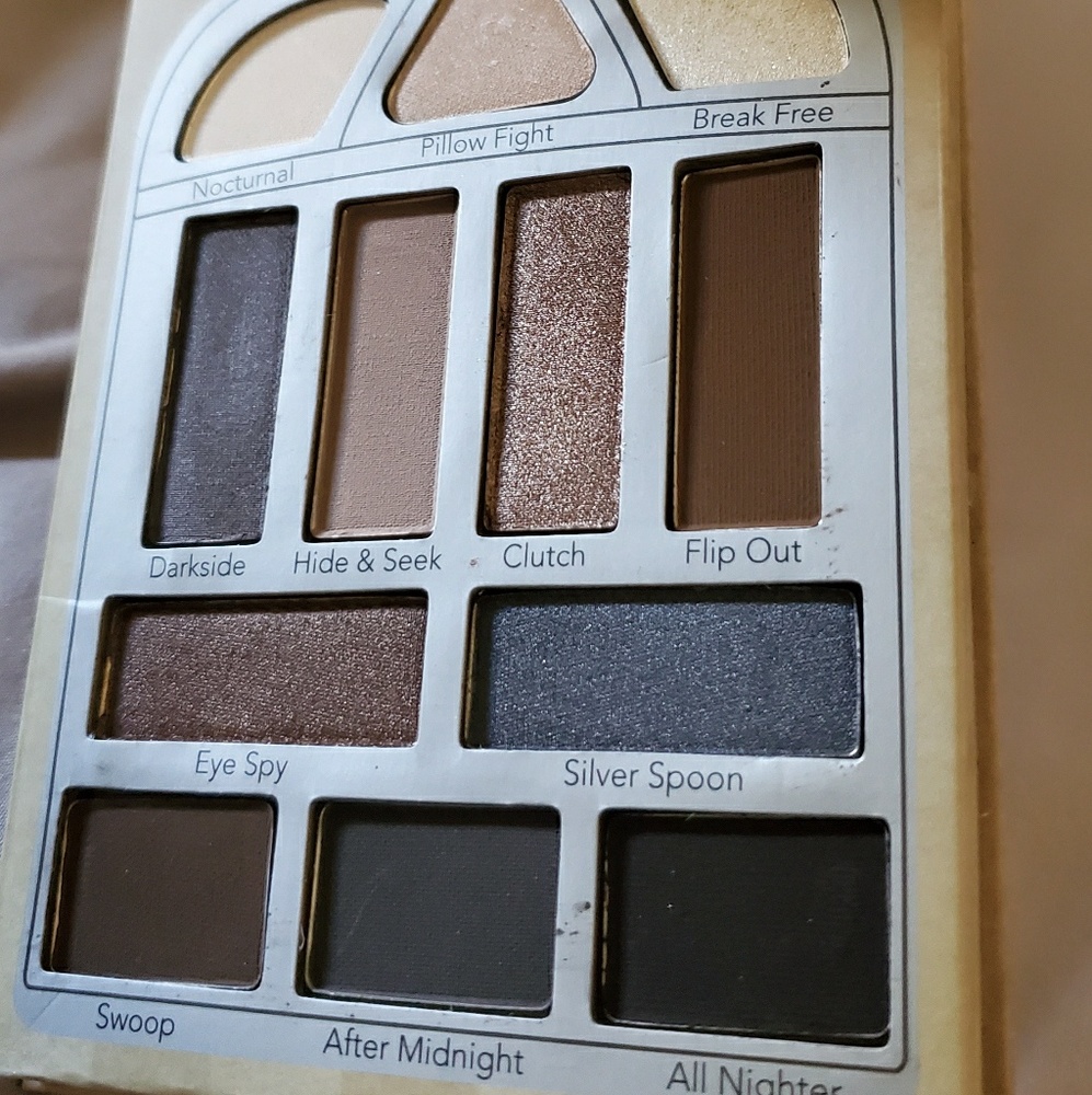 Pretty Vulgar - Nightingale Palette BRAND NEW